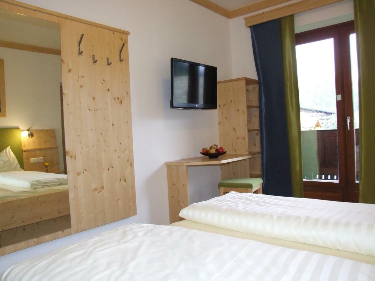Sporthaus Troger Hotel Sankt Jakob in Defereggen Exterior photo